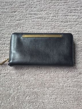 Fossil Black Leather Zip-Around Wallet with Gold Bar